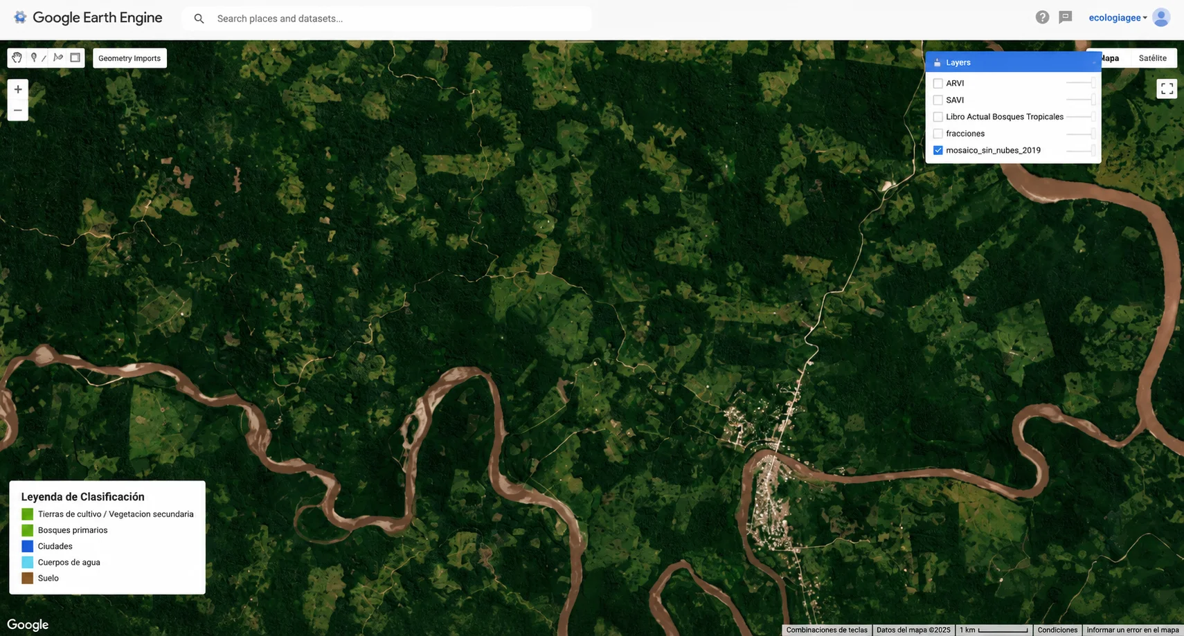 Paisaje forestal con lago y montañas para curso de monitoreo de bosques con Google Earth Engine